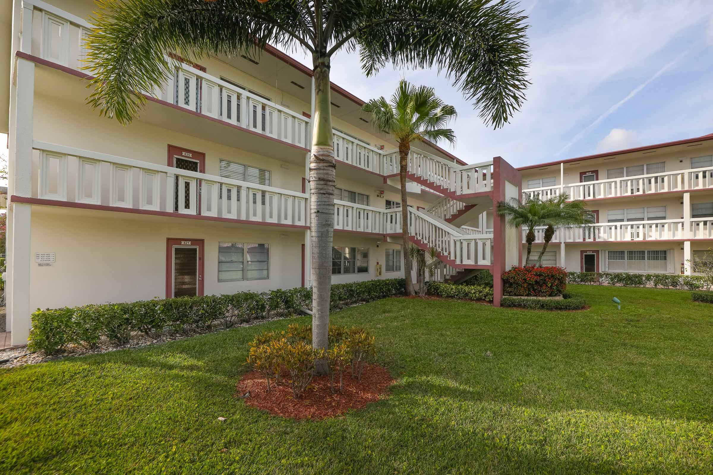 435 Fanshaw North, Unit K Boca Raton, FL 33434 - Photo 3 of 29 Photo-1
