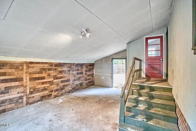 a view of a storage & utility room