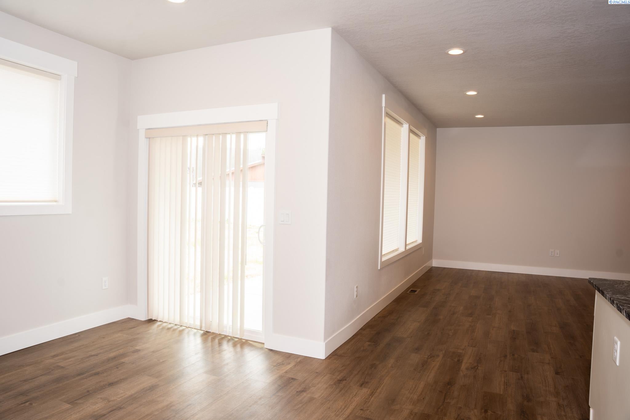 1900 Beacon Road Grandview, WA 98930 - Photo 7 of 25 Gallery Image 7