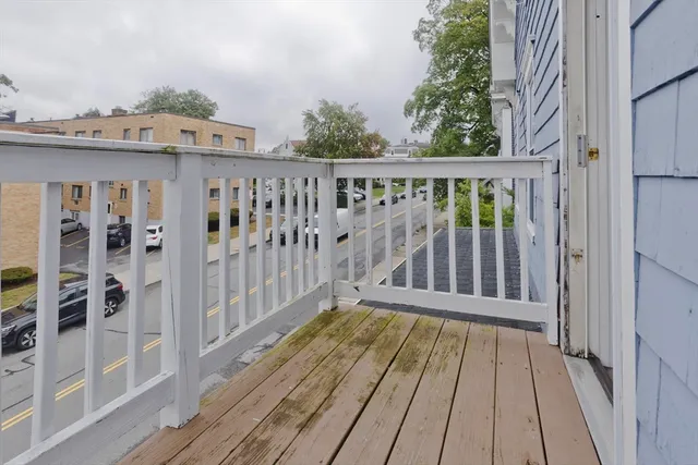 $1,250 | 78 Elm Street, Unit 4, Worcester, MA 01609