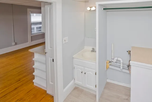 $1,250 | 78 Elm Street, Unit 4, Worcester, MA 01609