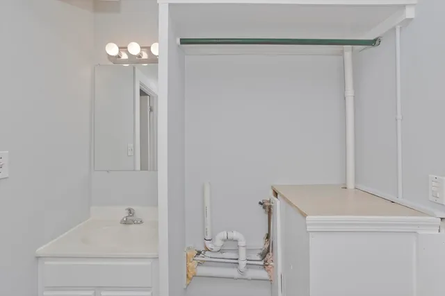 $1,250 | 78 Elm Street, Unit 4, Worcester, MA 01609