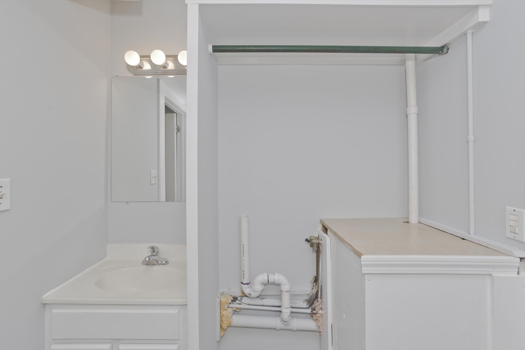 78 Elm Street, Unit 4 Worcester, MA 01609 - Photo 10 of 14