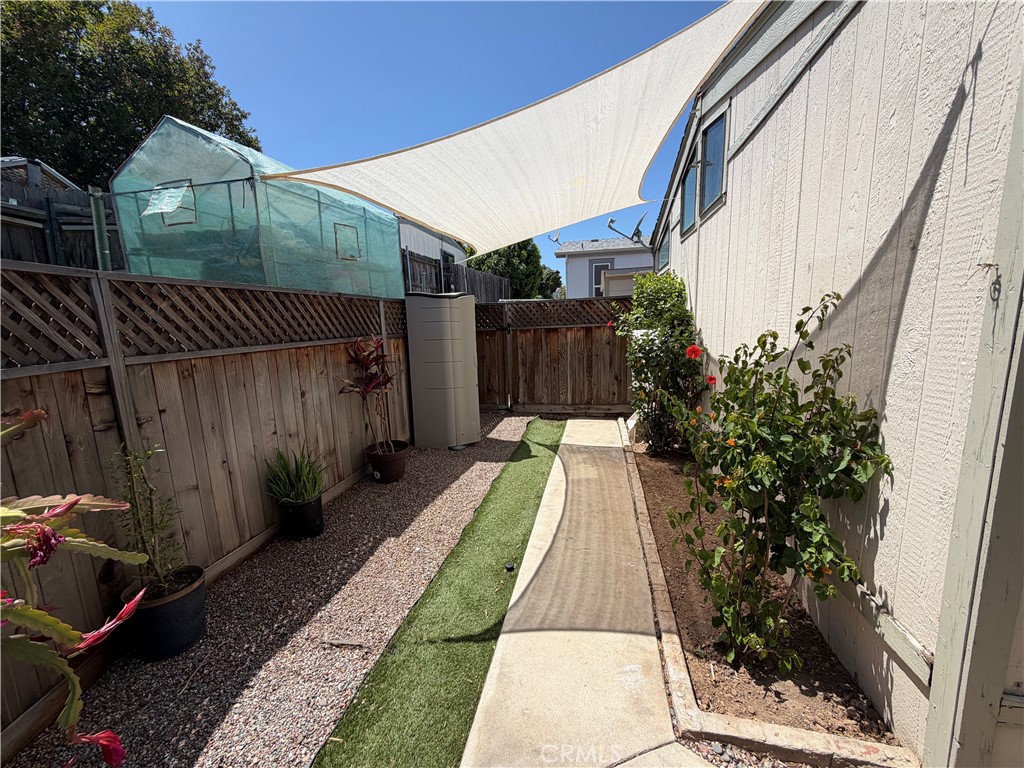 1550 Rimpau, Unit 71 Corona, CA 92881 - Photo 29 of 51 a view of a backyard