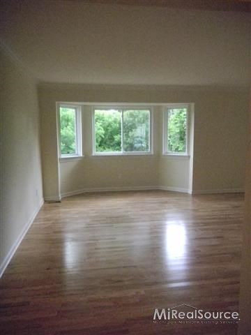 2945 Powderhorn Rochester, MI 48309 - Photo 13 of 25 31158108-12.JPG
