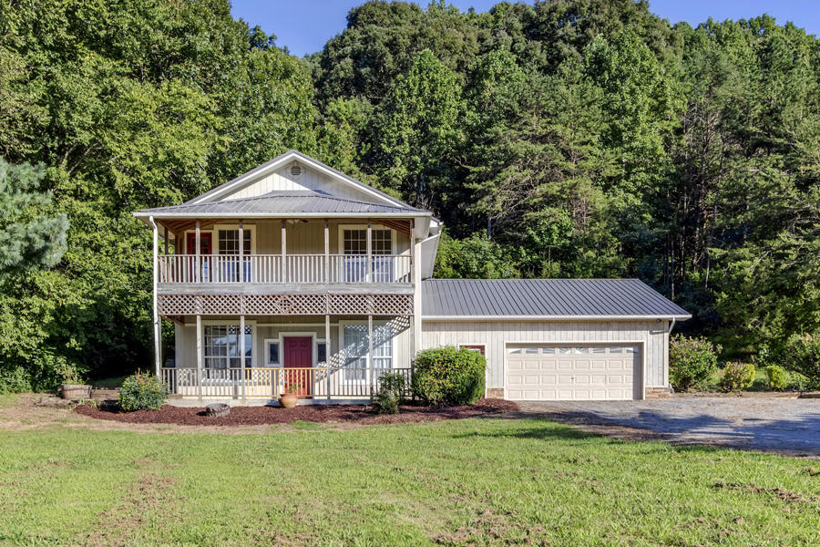 17653 Stockton Valley Road Philadelphia, TN 37846 - Photo 1 of 39 01_StocktonValleyRoad_17653_Front
