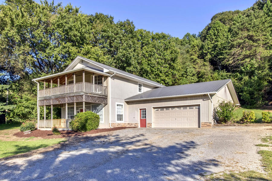 17653 Stockton Valley Road Philadelphia, TN 37846 - Photo 2 of 39 02_StocktonValleyRoad_17653_FrontRight