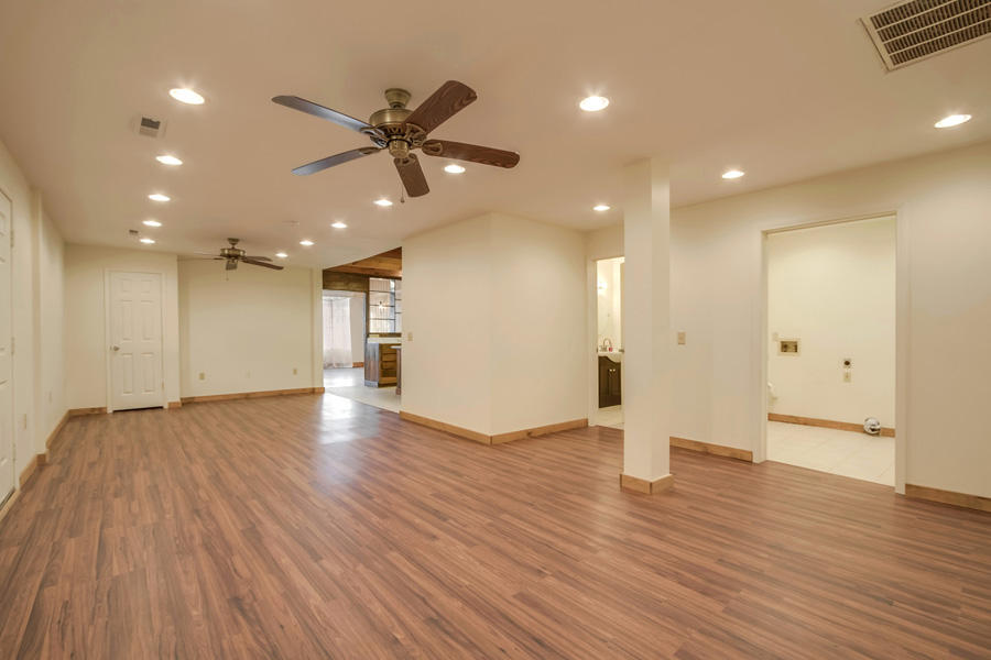 17653 Stockton Valley Road Philadelphia, TN 37846 - Photo 16 of 39 16_StocktonValleyRoad_17653_Family03