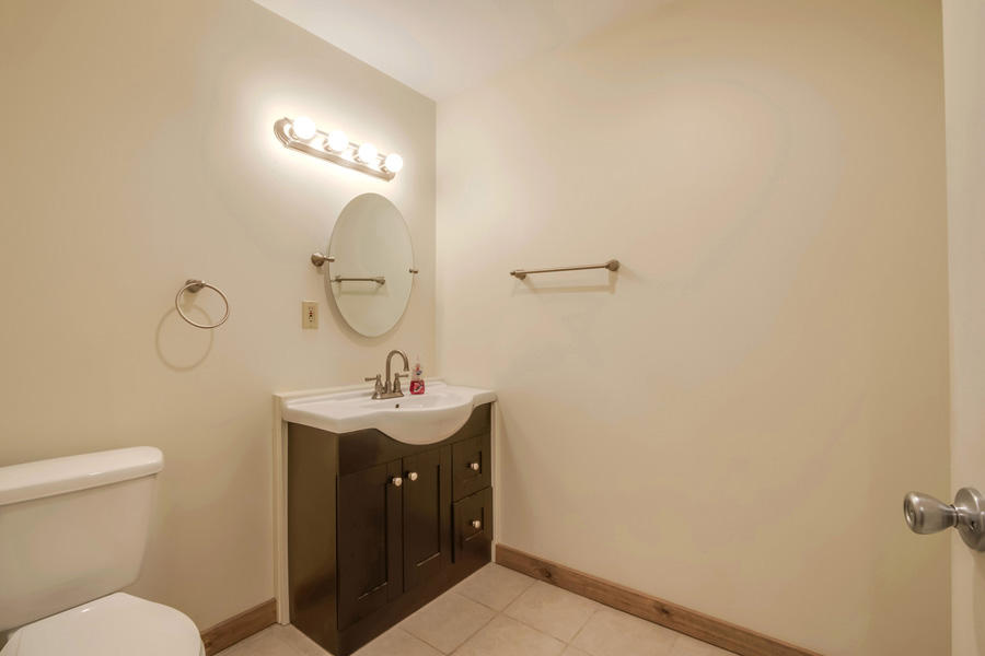 17653 Stockton Valley Road Philadelphia, TN 37846 - Photo 18 of 39 18_StocktonValleyRoad_17653_HalfBath