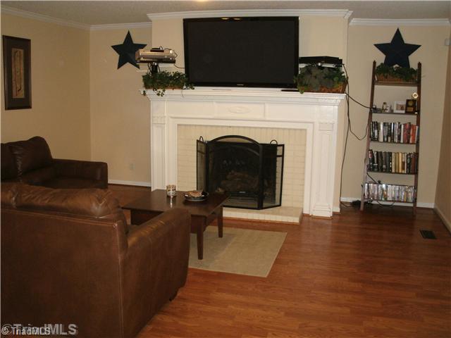 1505 Penny Road High Point, NC 27265 - Photo 3 of 16 Living Room.