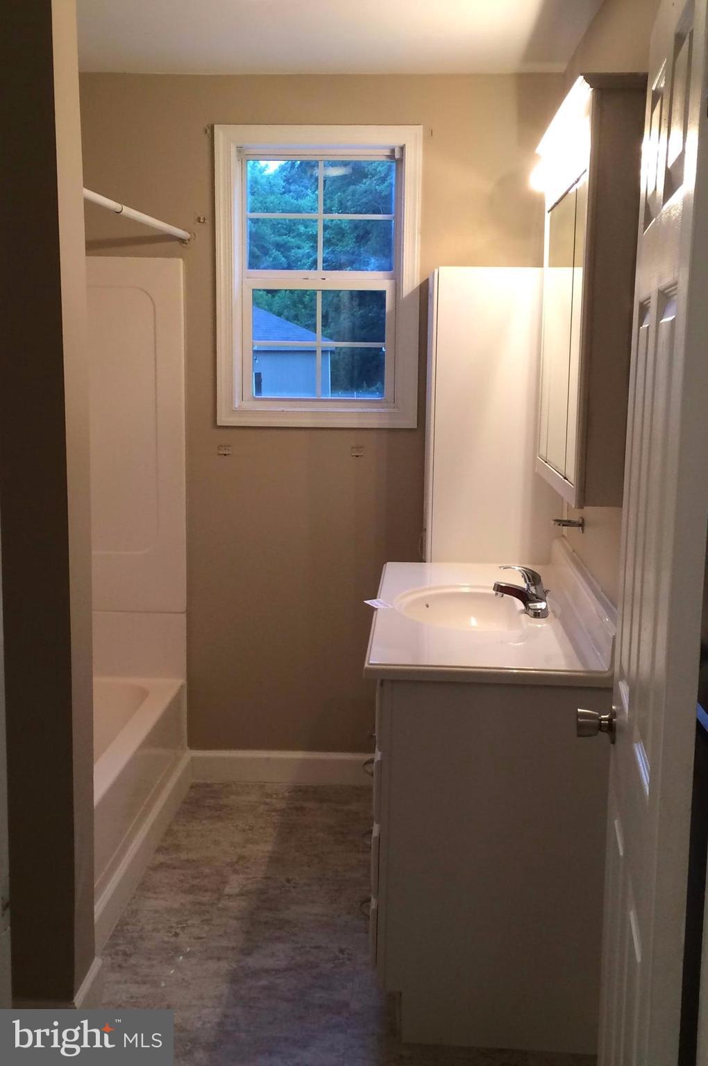 11563 Ridgely Road Ridgely, MD 21660 - Photo 12 of 30 Main Level Full Bathroom