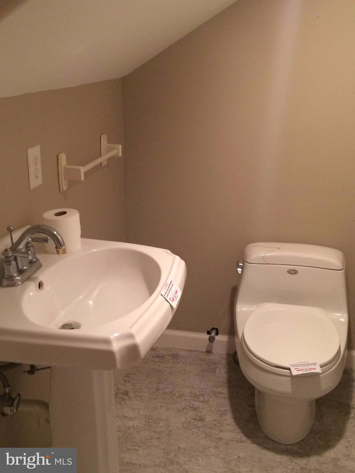 11563 Ridgely Road Ridgely, MD 21660 - Photo 18 of 30 Bath--Upper Level Full Bath