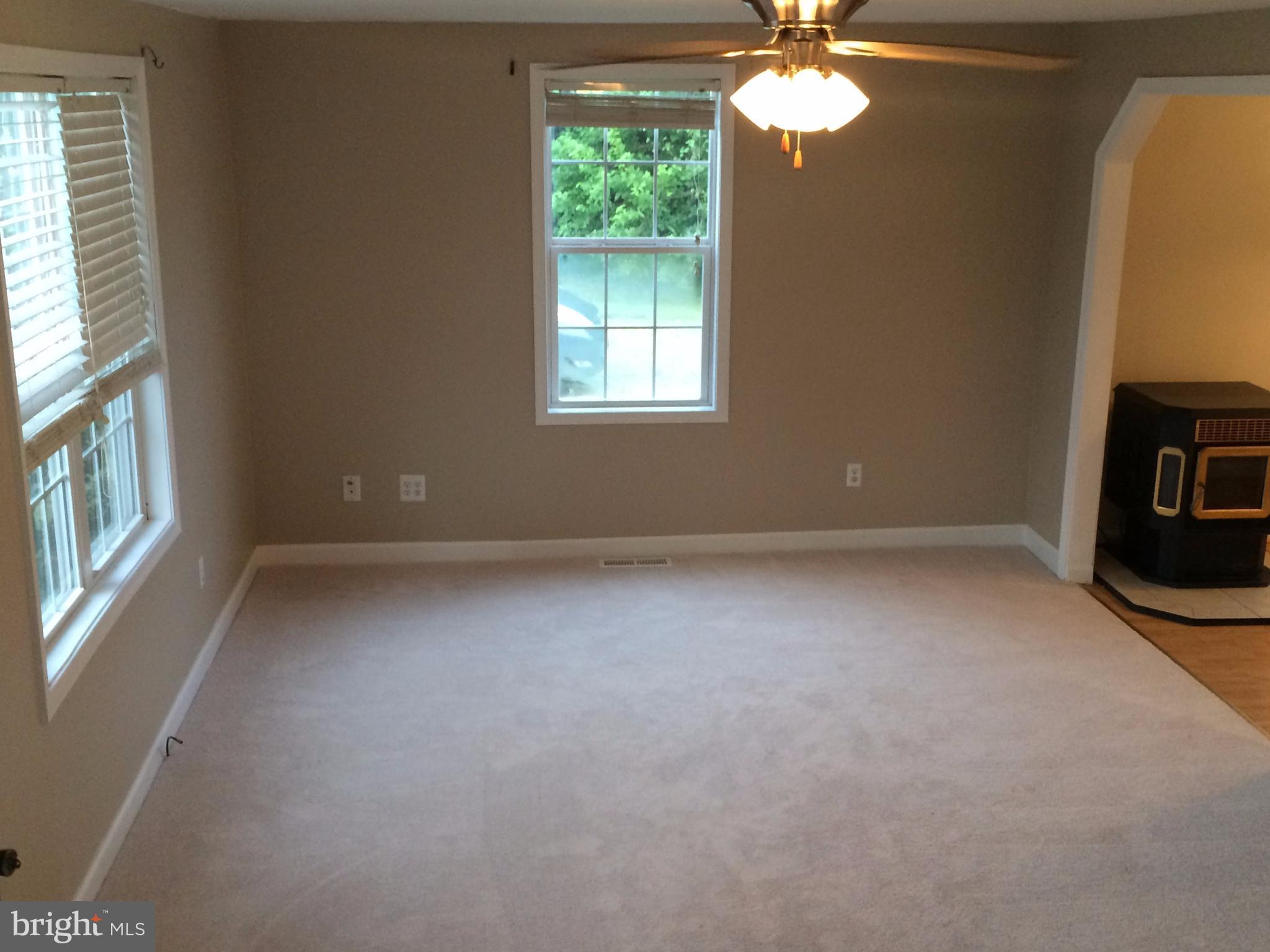 11563 Ridgely Road Ridgely, MD 21660 - Photo 3 of 30 Living Room
