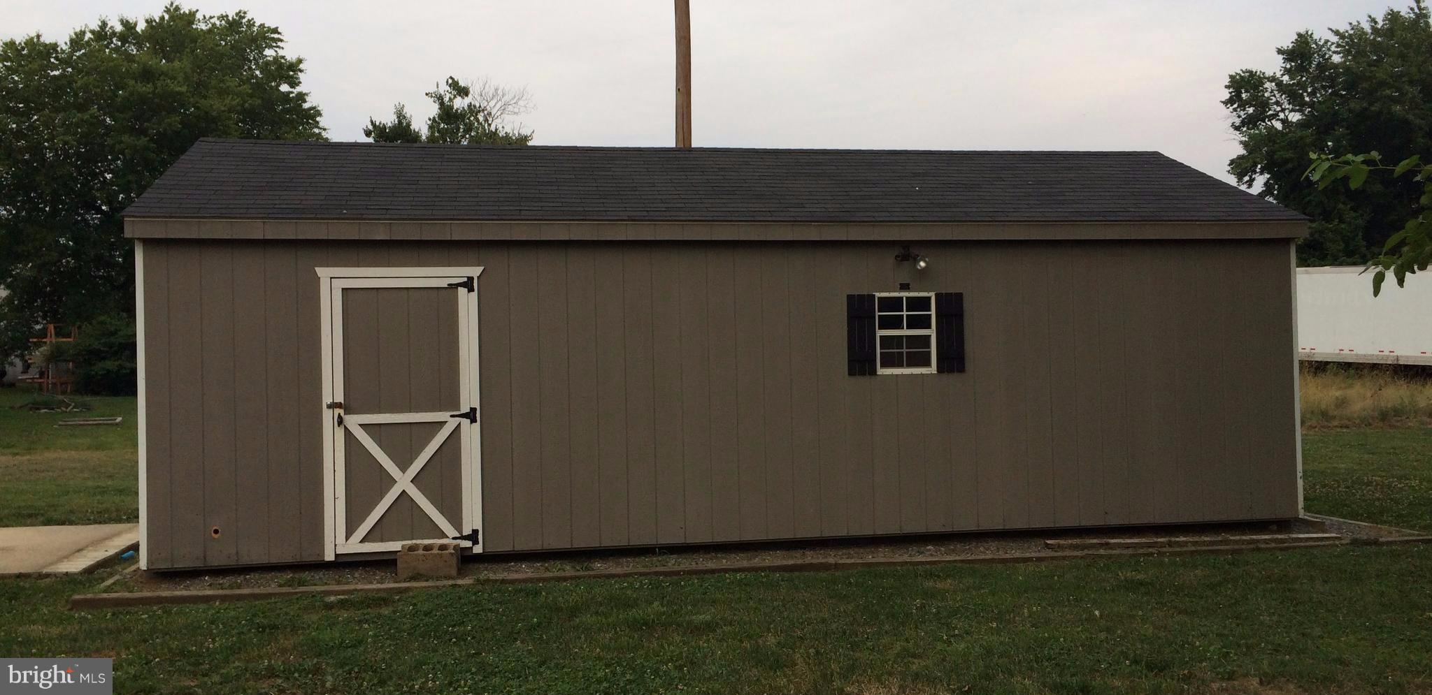 11563 Ridgely Road Ridgely, MD 21660 - Photo 28 of 30 Garage-Side View