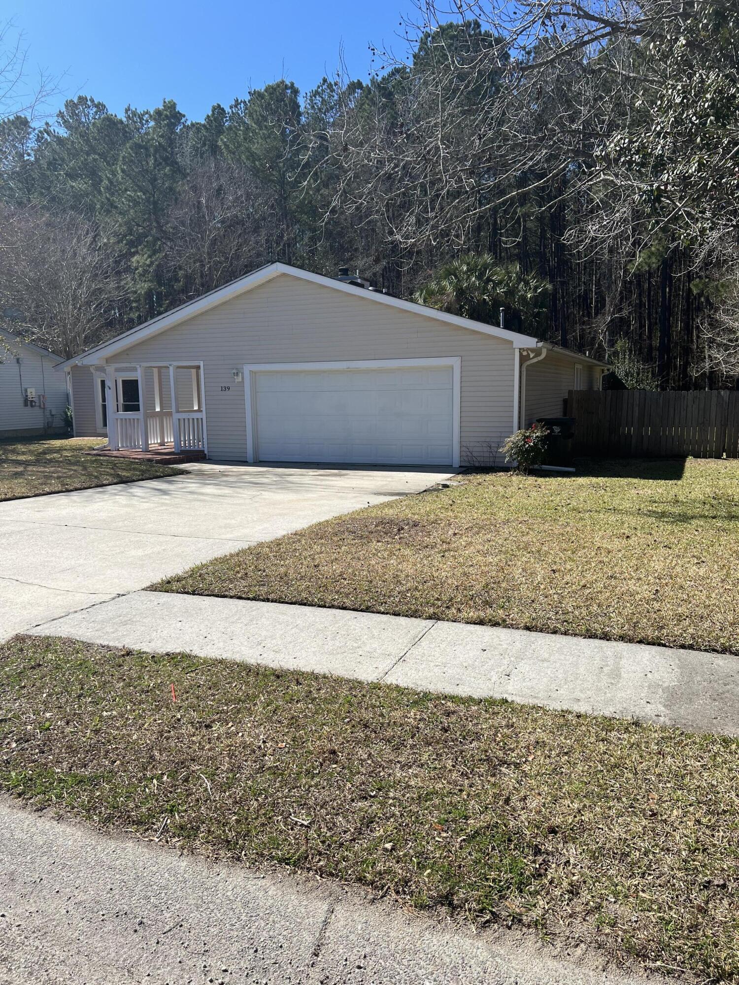 139 Iron Road Summerville, SC 29486 - Photo 2 of 20 IMG-3702