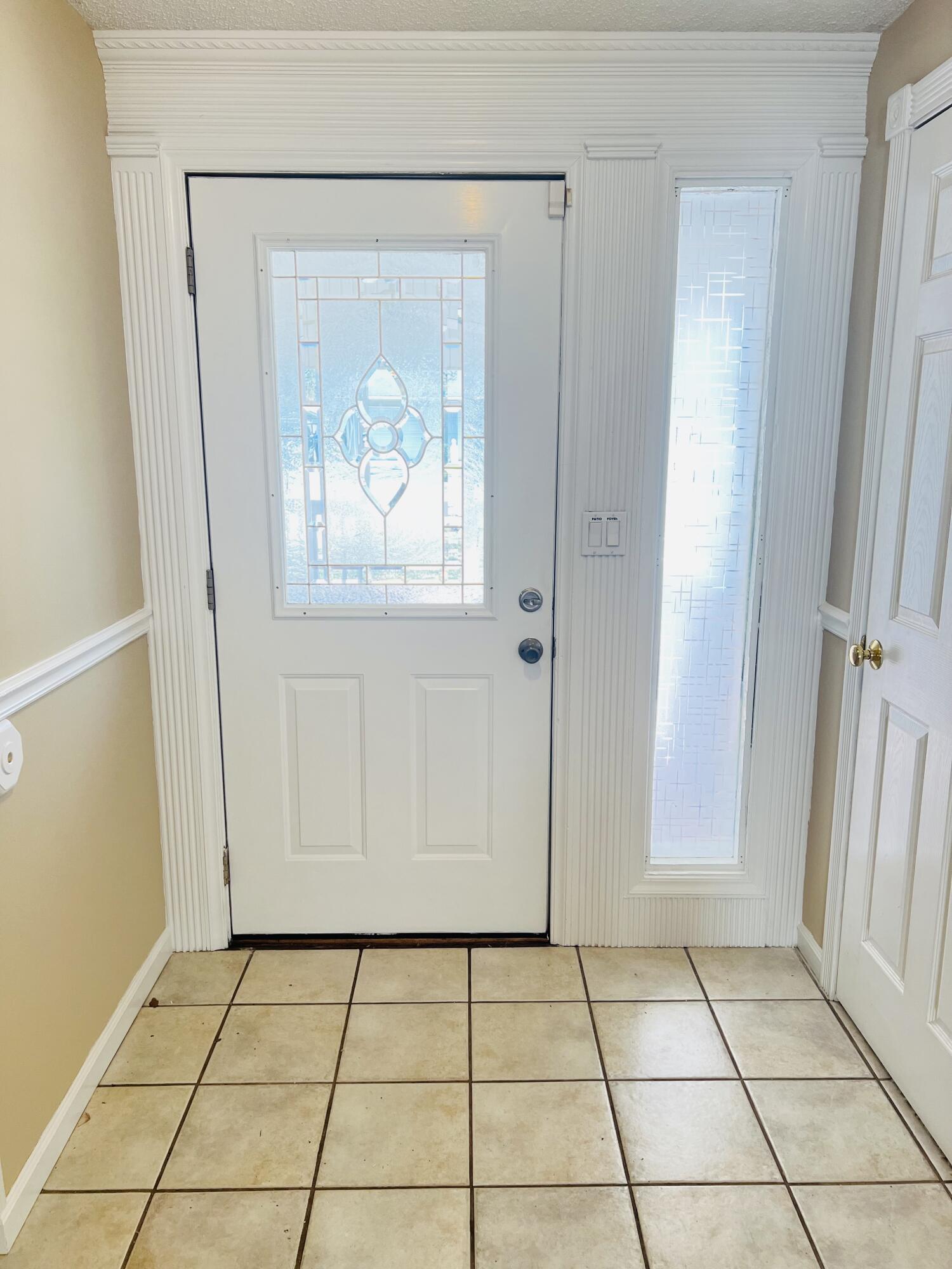 139 Iron Road Summerville, SC 29486 - Photo 4 of 20 IMG-3719