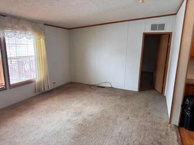 $190,000 | 516 Main Street West, Hinckley, MN 55037