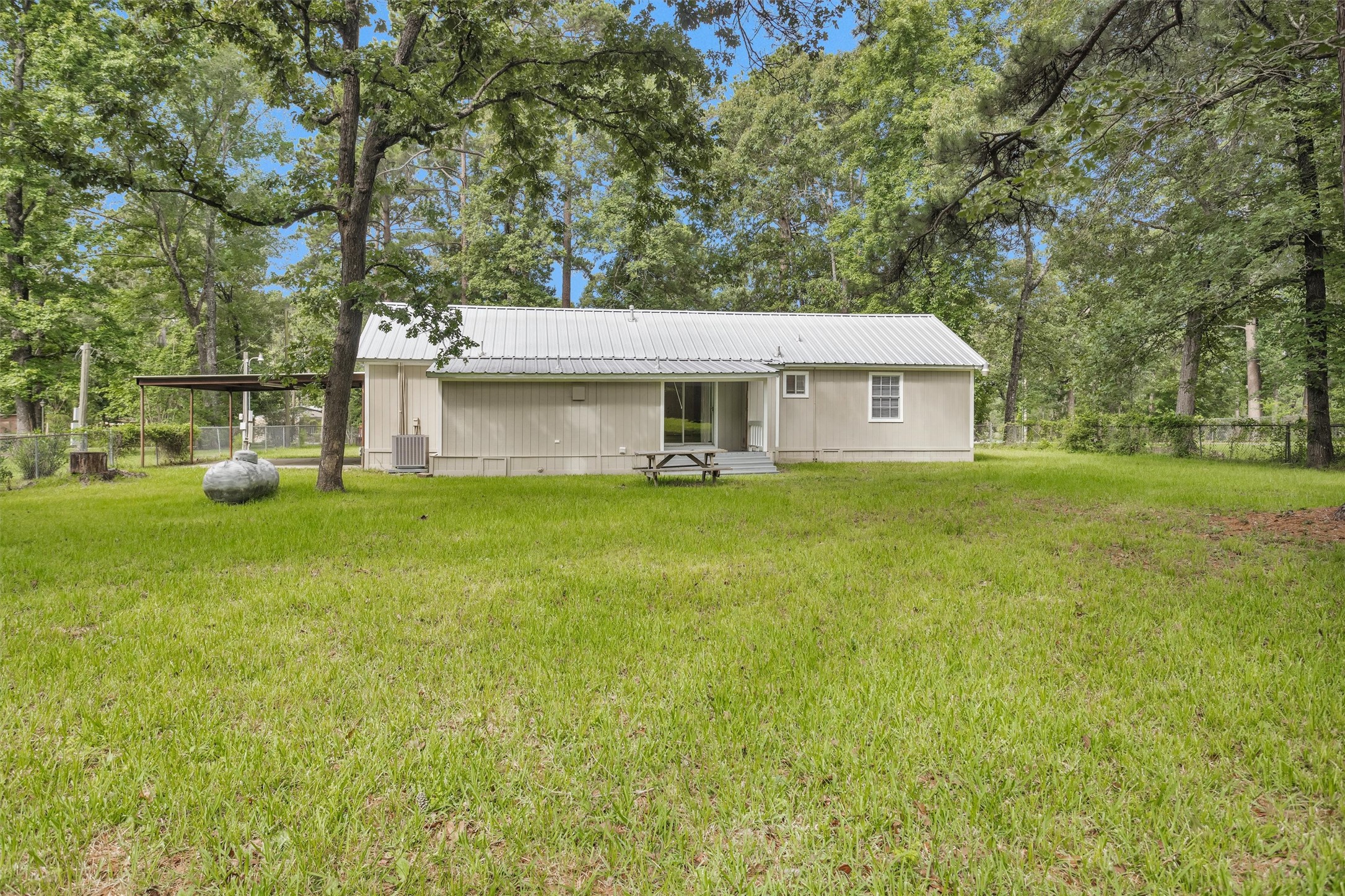 99 Main Street Huntsville, TX 77340 - Photo 44 of 47 Rear of the home.