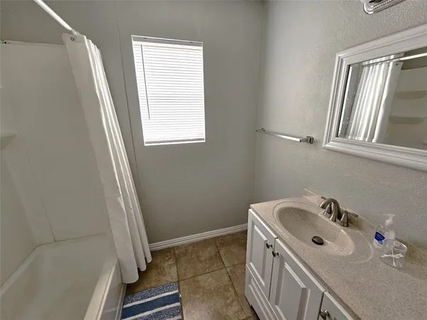 $1,100 | 1500 Oleander, Unit A, La Marque, TX 77568