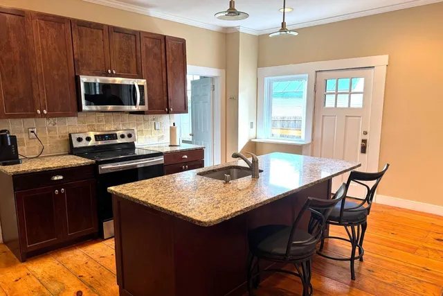 $299,900 | 50 Chestnut Avenue, Rutland, VT 05701