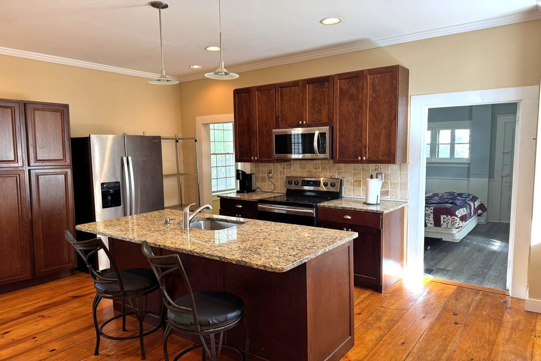 50 Chestnut Avenue Rutland, VT 05701 - Photo 6 of 38