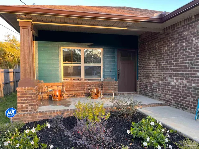 $1,900 | 3034 North 20th Avenue, Milton, FL 32583