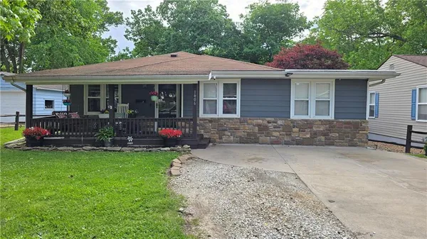 $179,900 | 1406 Burnam Road, Chillicothe, MO 64601