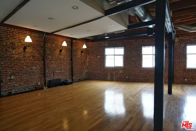 a view of livingroom with hardwood