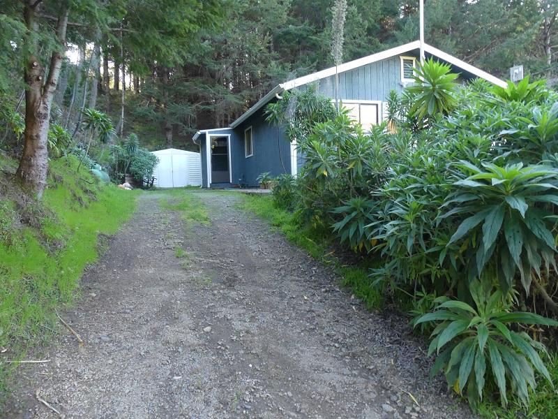 122 Madrone Road Whitethorn, CA 95589 - Photo 7 of 21