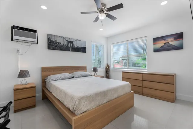 $2,300 | 343 Van Buren Street, Unit 3, Hollywood, FL 33019