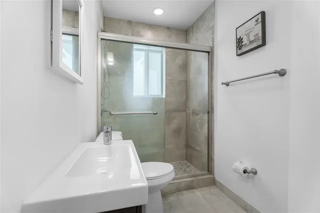 $2,300 | 343 Van Buren Street, Unit 3, Hollywood, FL 33019