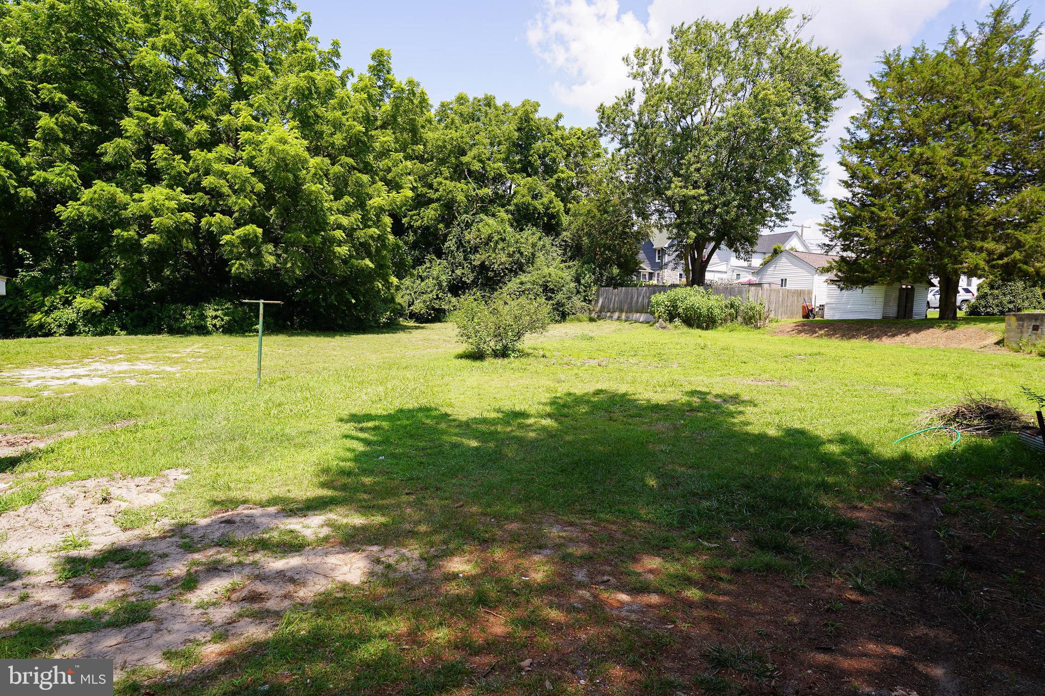 533 East 4th Street Laurel, DE 19956 - Photo 42 of 42 a view of an outdoor space and yard