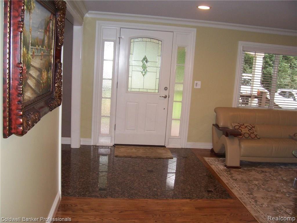 3586 Eastern Avenue Rochester Hills, MI 48307 - Photo 12 of 41