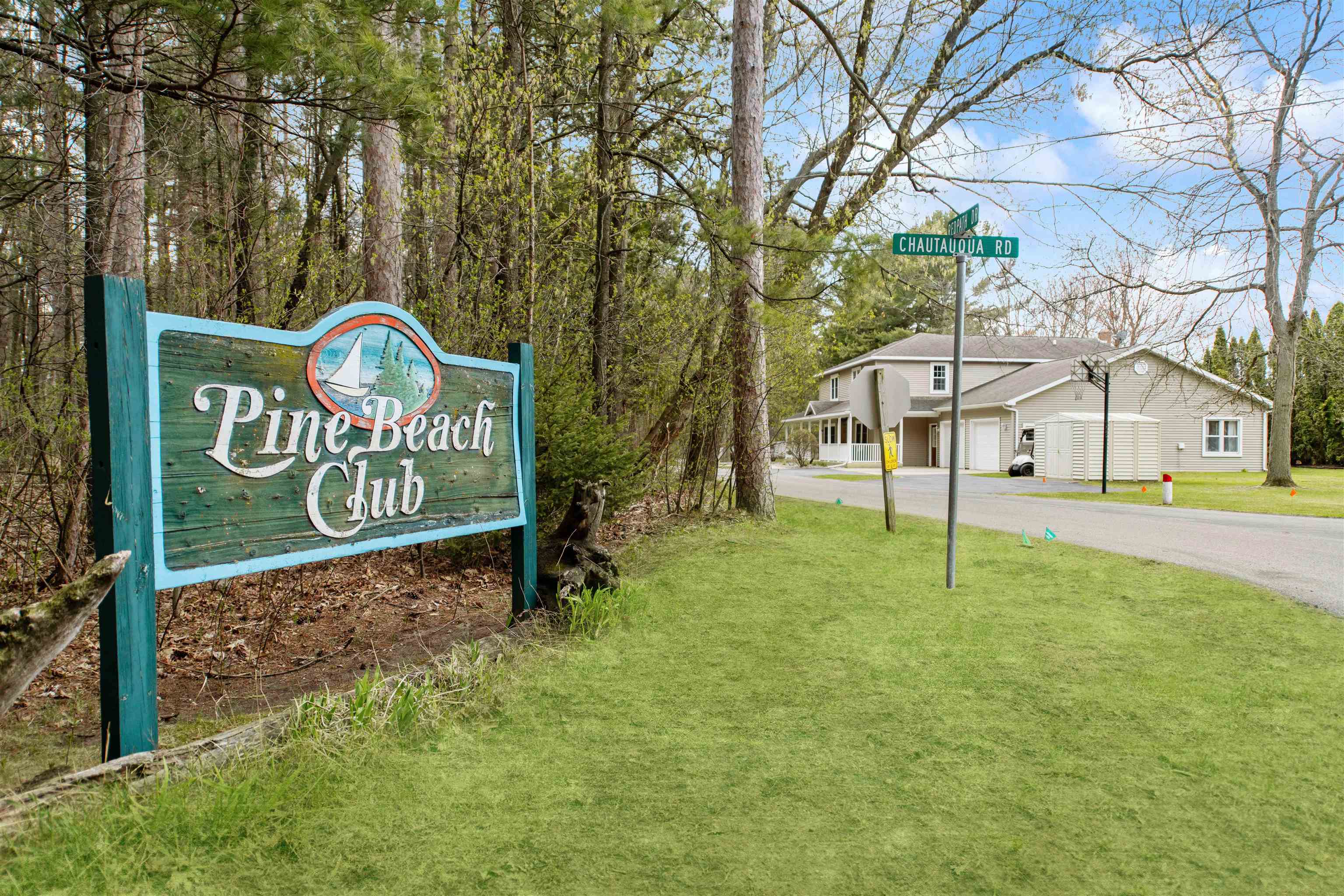 2591 Redpath Drive Marinette, WI 54143 - Photo 53 of 61
