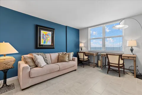 $675,000 | 4511 South Ocean Boulevard, Unit 805, Highland Beach, FL 33487