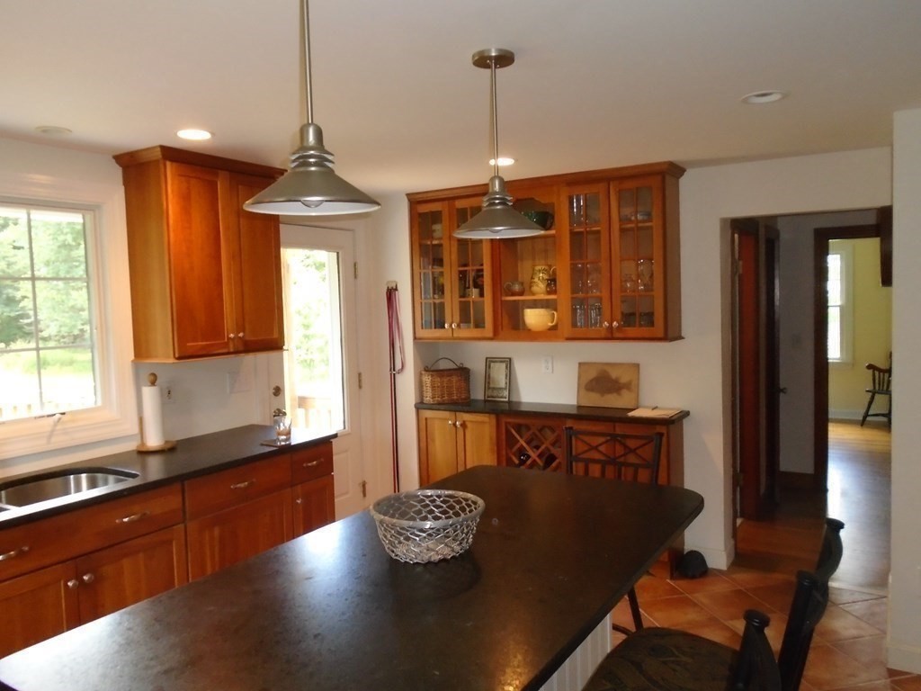 75 Bailey Road Holden, MA 01520 - Photo 4 of 22