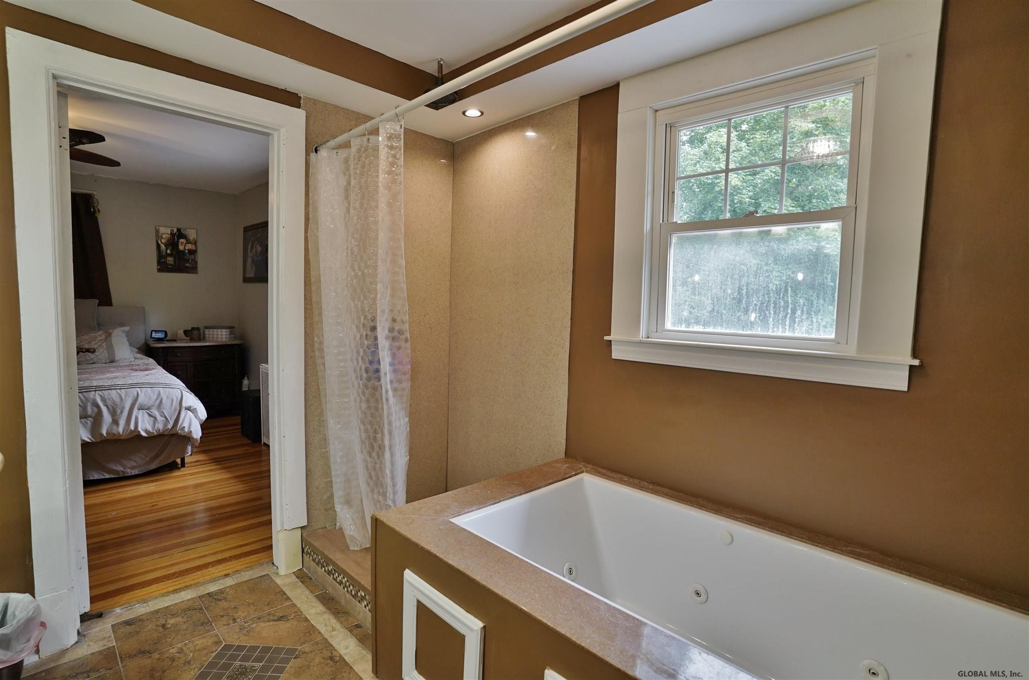 1142 Rugby Road Schenectady, NY 12308 - Photo 28 of 37 Photo 31