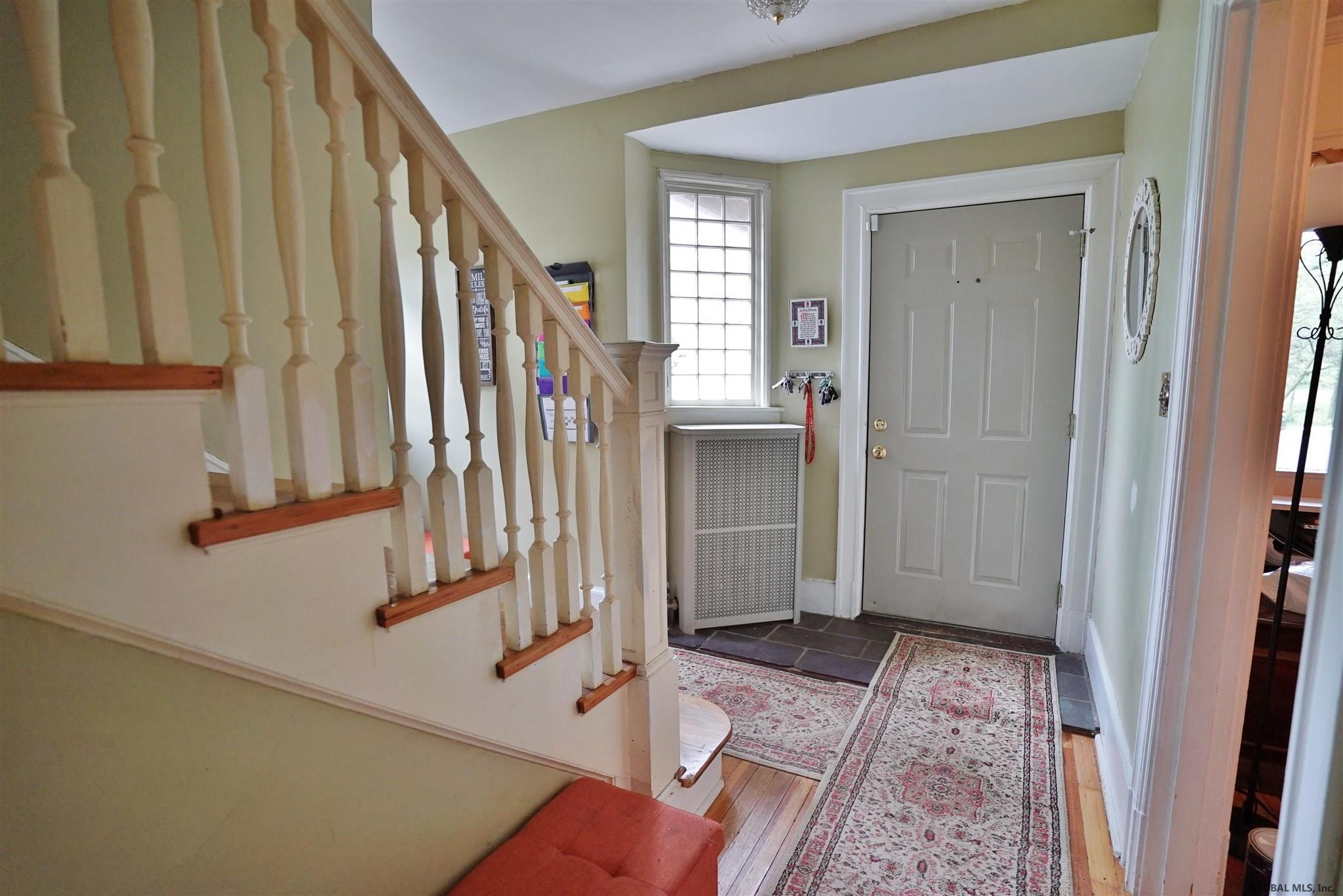 1142 Rugby Road Schenectady, NY 12308 - Photo 5 of 37 Photo 5