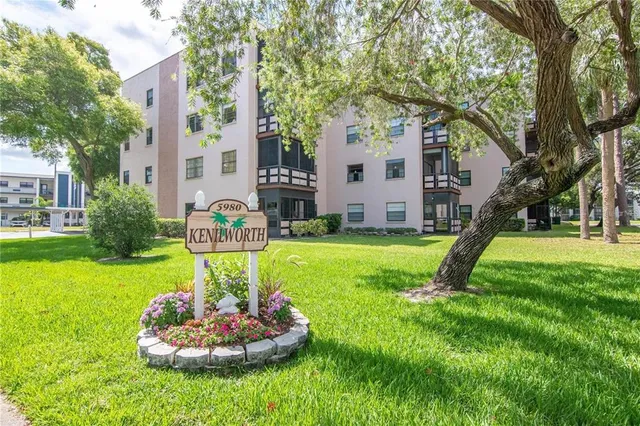 $174,500 | 5980 80th Street North, Unit 210, St. Petersburg, FL 33709