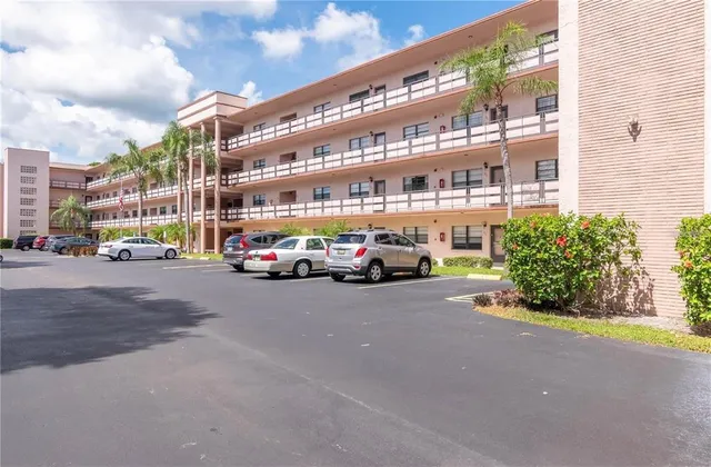 $174,500 | 5980 80th Street North, Unit 210, St. Petersburg, FL 33709