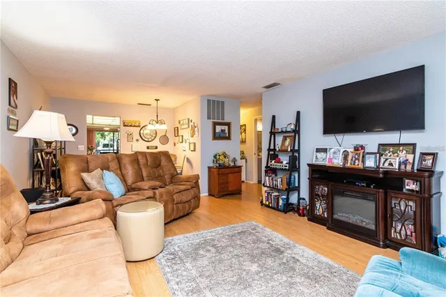 $174,500 | 5980 80th Street North, Unit 210, St. Petersburg, FL 33709