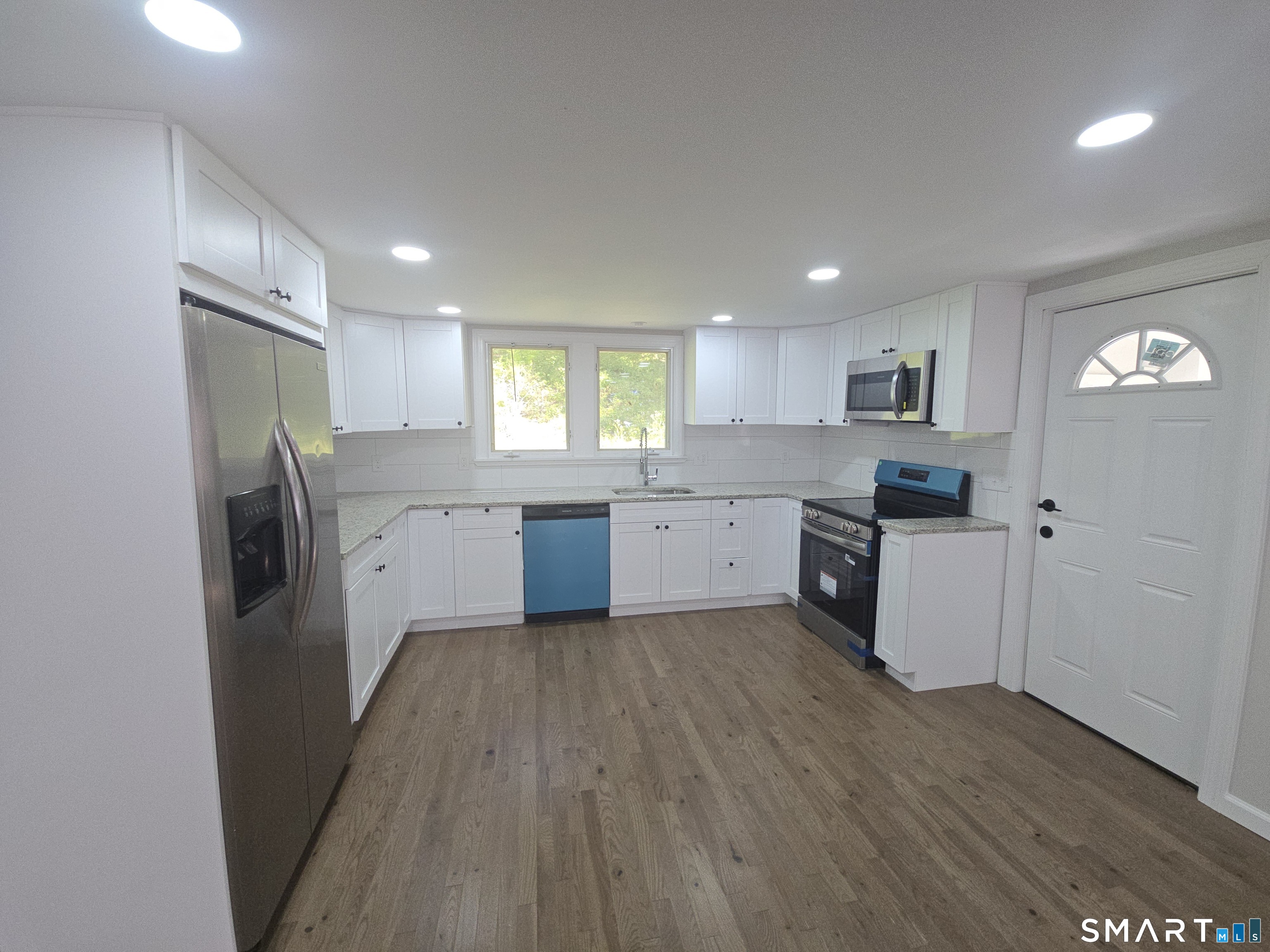 14 Parker Road Marlborough, CT 06447 - Photo 3 of 25 Gallery Image 3