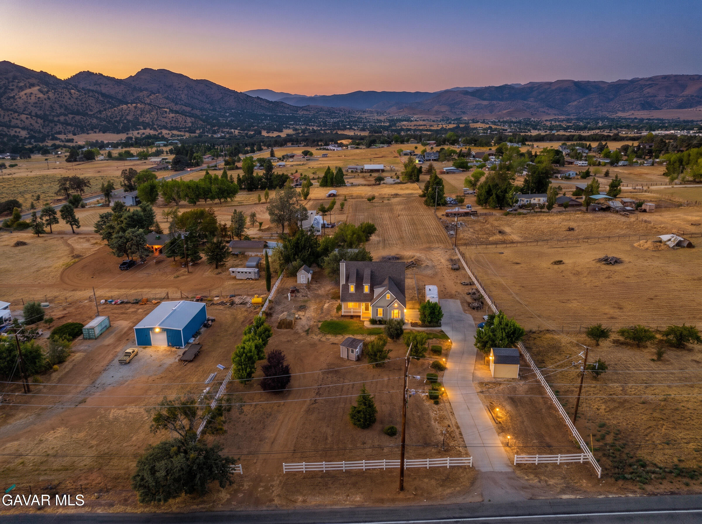 20879 Highline Road Tehachapi, CA 93561 - Photo 1 of 1 Highline-01