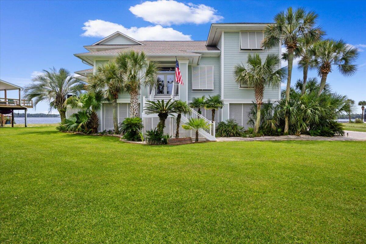 7813 Petersen Point Road Milton, FL 32583 - Photo 9 of 105