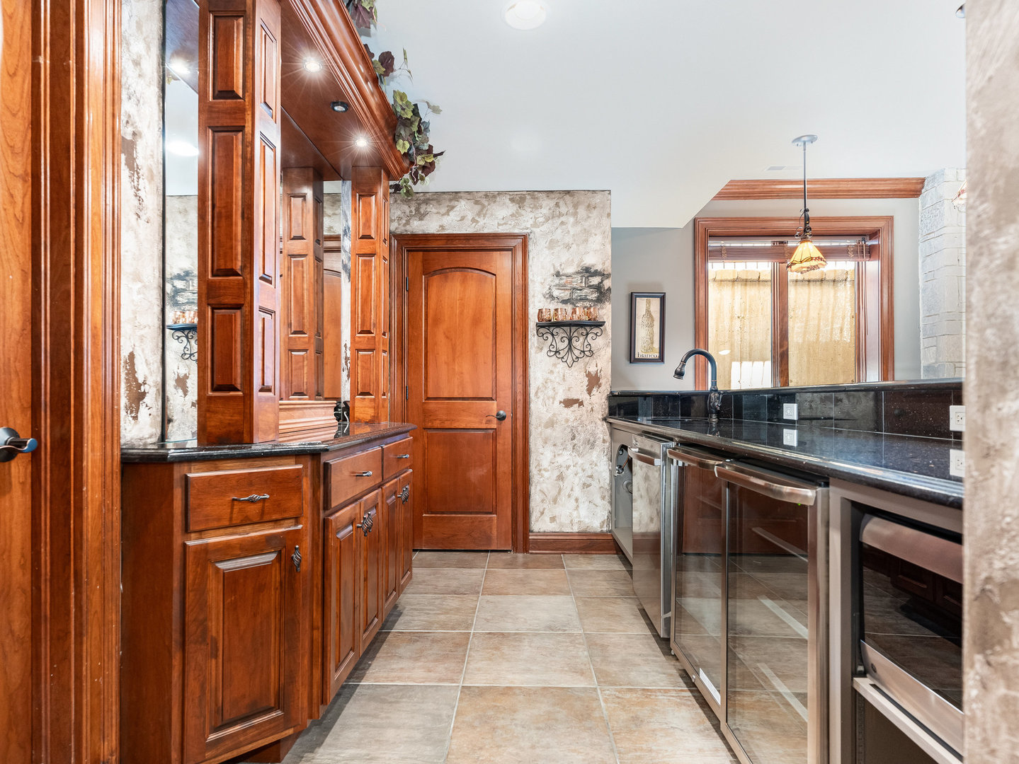 712 East Hillside Road Naperville, IL 60540 - Photo 70 of 83 Gallery Image 70