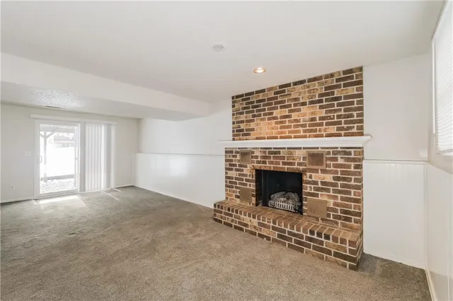 $2,160 | 11 Northeast 90th Terrace, Kansas City, MO 64155