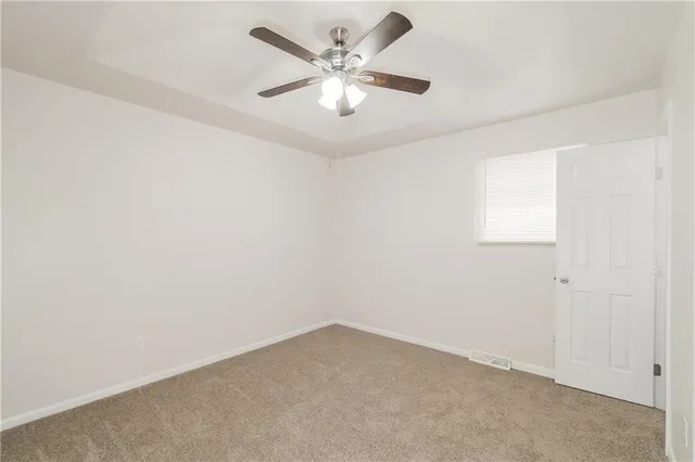 $2,160 | 11 Northeast 90th Terrace, Kansas City, MO 64155