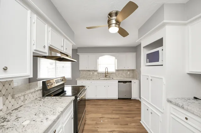 $375,000 | 619 Shenandoah Drive, Shenandoah, TX 77381