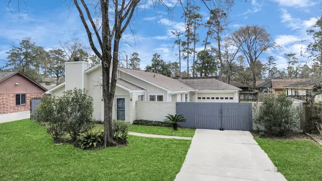 $375,000 | 619 Shenandoah Drive, Shenandoah, TX 77381