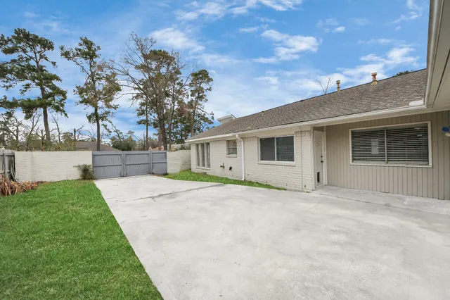 $375,000 | 619 Shenandoah Drive, Shenandoah, TX 77381